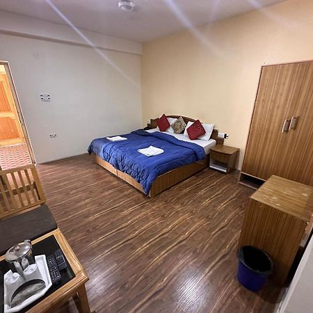 Hotel Wang Residency Лех Екстериор снимка